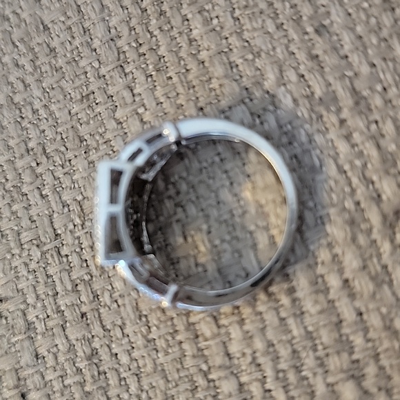 14k Sapphire and Diamond Ring - Picture 13 of 13